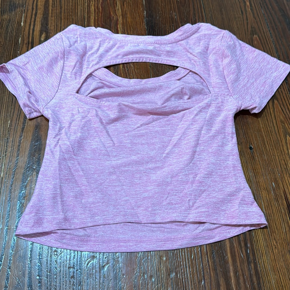 Workout top. Size:M - Picture 2 of 4